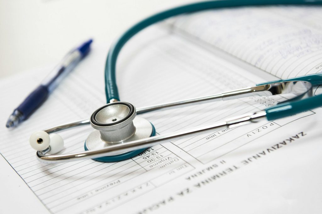Slovenija liječnicima iz javnih bolnica zabranila rad u privatnim klinikama